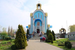 В праздник Похвалы Божией Матери митрополит Ириней посетил г. Павлоград
