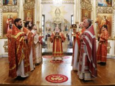 В дни Святой Пасхи митрополит Ириней посетил Спасо-Преображенский кафедральный собор г. Днепра