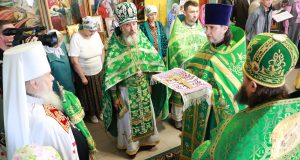 Божественная литургия в храме прп. Антония и Феодосия Киево-Печерских