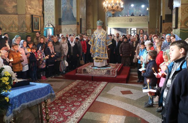 В кафедральном соборе почтили образ Казанской иконы Божией Матери