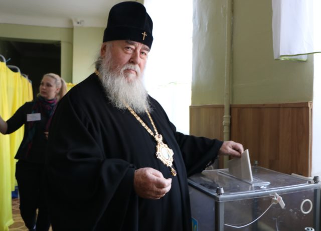Митрополит Ириней принял участие в выборах Президента Украины