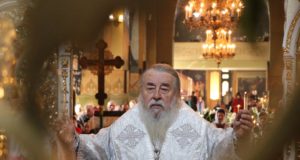 В Великую субботу митрополит Ириней совершил уставные богослужения в Свято-Троицком кафедральном соборе г. Днепра