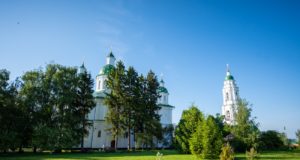 Днепропетровские иерархи приняли участие в торжествах в честь 400-летия Мгарского монастыря (+видео)