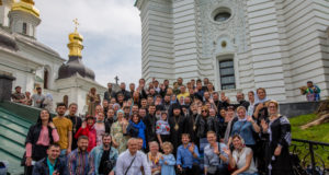 Клірики Дніпропетровської єпархії взяли участь у роботі форуму «Парафія як спільнота виклики й покликання»