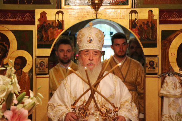 В Неделю Всех святых митрополит Ириней посетил храм на ж/м Победа