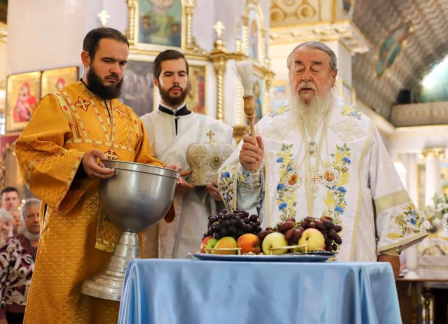 Митрополит Ириней возглавил престольное торжество Спасо-Преображенского кафедрального собора г. Днепра