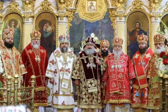 Днепропетровская епархия молитвенно отметила День тезоименитства управляющего епархией митрополита Иринея