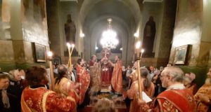 Митрополит Ириней совершил всенощное бдение с чином Воздвижения Креста Господня в Свято-Троицком кафедральном соборе г. Днепра
