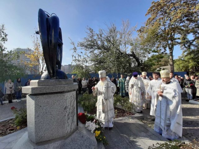 В Днепре молитвенно почтили память погибших в 2007 году во время трагедии на ул. Мандрыковской, 127
