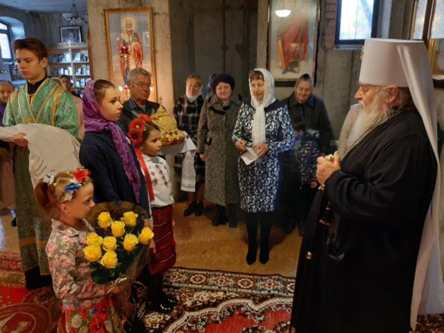 В день памяти прп. Илариона Великого митрополит Ириней посетил поселок городского типа Иларионово Синельниковского района