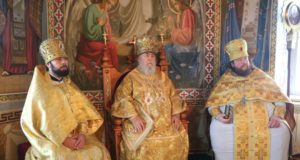 Днепропетровский Архипастырь посетил Свято-Николаевский Самарский монастырь