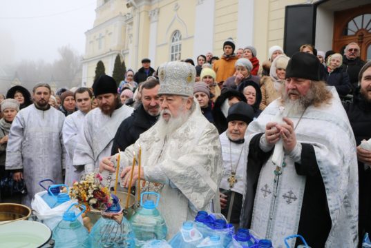 В Крещенский сочельник 2020 года митрополит Ириней совершил уставные богослужения и Чин великого освящения воды